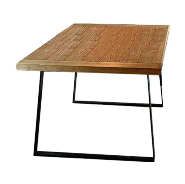 Dining Table with meatl black legs 0